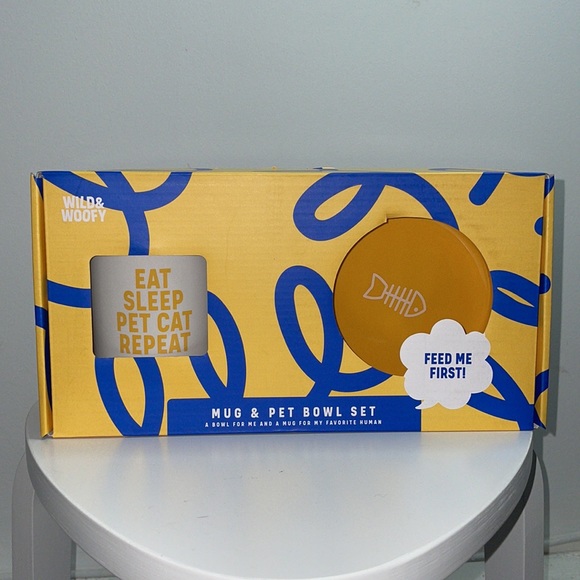 Wild & Woofy Ceramic Coffee Mug & Feed Me First Cat Food Bowl Set - Picture 3 of 3